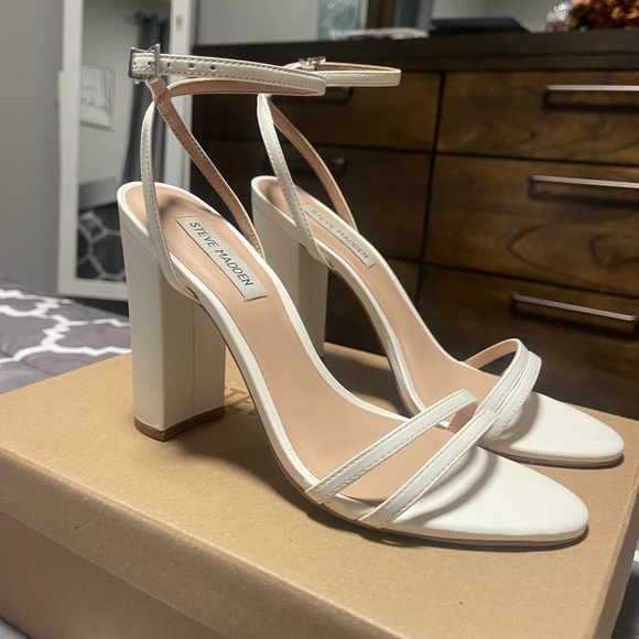 Steve Madden heels - Picture 3 of 4